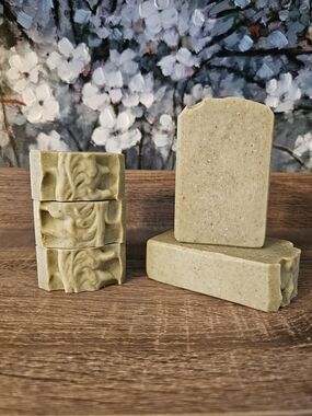 Botanical Bliss - Grass-Fed Tallow Soap.  Ultra Moisturizing Formula!